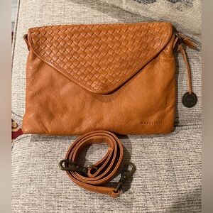 Wanderers Travel Co Marseille Woven Crossbody Clutch Tan Leather EUC